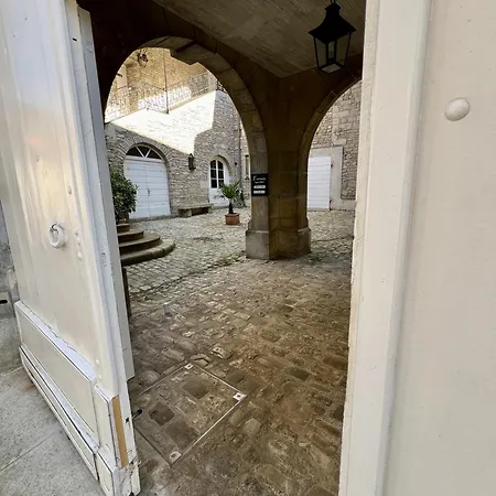 L'annexe Du 11 D, 3 Etoiles 4* ブザンソン