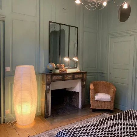 L'annexe Du 11 D, 3 Etoiles 4* ブザンソン